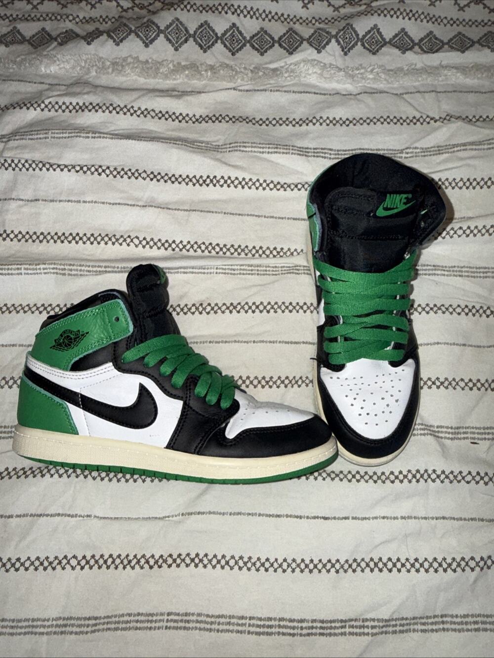 Nike Air Jordan 1 Retro High OG Lucky Green Kids Size 2.5Y FD1412-031